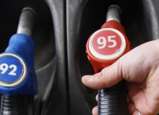 Чому влітку водіям радять заливати А-95, а взимку допускається А-92
