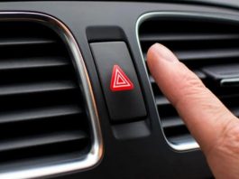 Водіїв не позбавлятимуть прав за "аварійку як подяку": поліція спростувала фейк