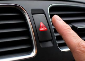 Водіїв не позбавлятимуть прав за "аварійку як подяку": поліція спростувала фейк