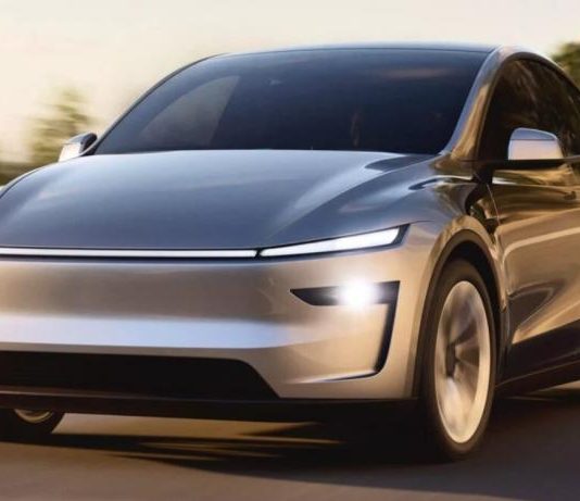 Tesla готує шестимісну Model Y у конфігурації 2+2+2