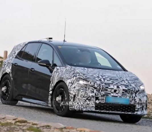 Оновлений хетчбек Cupra Born знову з'явився на тестах