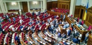 В Україні можуть заборонити гучні авто та мотоцикли