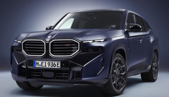 BMW представила оновлений кросовер XM 2025 незважаючи на припинення продажів