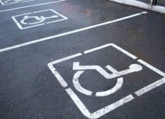 Паркування на місцях для людей з інвалідністю: що каже закон і які штрафи