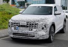 Audi готує оновлення великого бензинового кросовера Q6 (ФОТО)