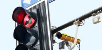 В Україні автоматизують штрафи за проїзд на червоне світло