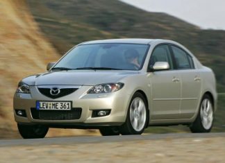 Експерти назвали недоліки хетчбека Mazda 3