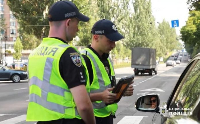 Патрульна поліція не має права зупиняти без причин: список офіційних підстав