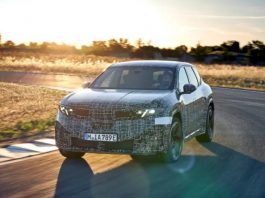 BMW впроваджує автоматичне включення поворотників у нових моделях