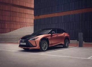 Lexus оголосив про повний перехід на електромобілі до 2035 року