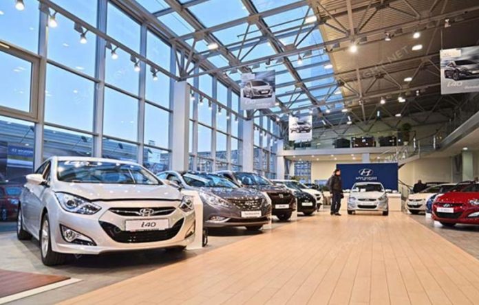 Чому не варто купувати авто з пробігом у салоні