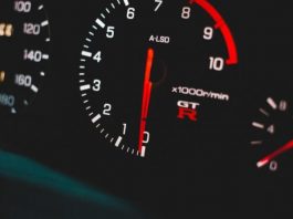 Автомеханік розповів, які оберти швидко виводять двигун з ладу