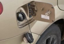 Автоексперт перерахував помилки, які призводять до перевитрати палива