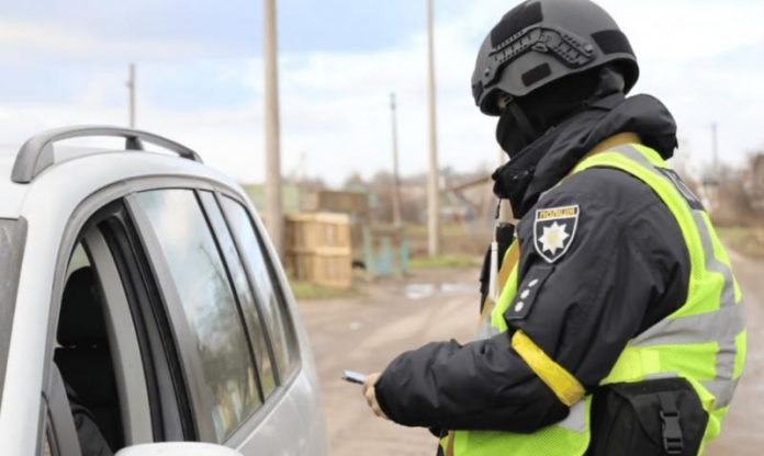 Правила зупинки авто і перевірки військових документів під час воєнного стану