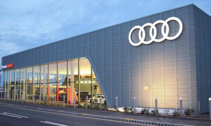 Audi не відмовиться від бензинових двигунів на користь їх електричних аналогів