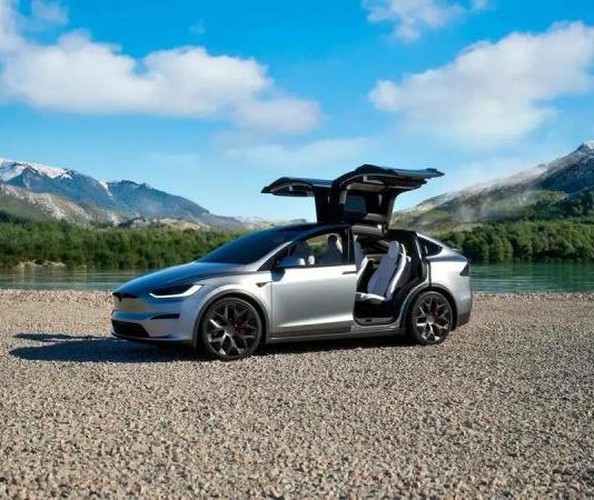 Tesla оновила Model S та Model X: новий дизайн, покращена підвіска і адаптивні фари