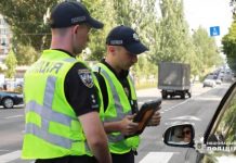5 фраз, які варто знати водіям при зупинці поліцією