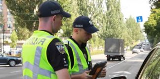 5 фраз, які варто знати водіям при зупинці поліцією
