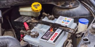 Яку клему в авто треба знімати першою, щоб не зіпсувати електроніку