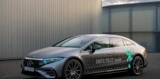 EQS із запасом 1000 км: Mercedes тестує твердотільні акумулятори