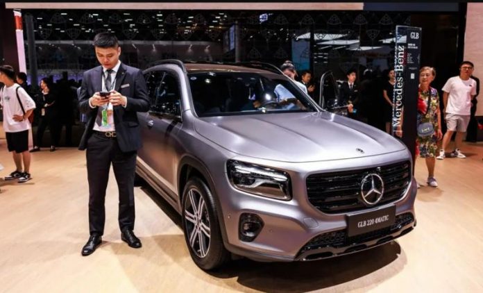 Mercedes готує нове покоління GLB: до 750 км запасу ходу та три ряди сидінь