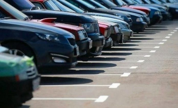 Паркування в умовах інтенсивного трафіку: як робити це безпечно