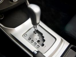 Названо 3 помилки, які «вбивають» автоматичну коробку передач