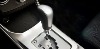 Названо 3 помилки, які «вбивають» автоматичну коробку передач