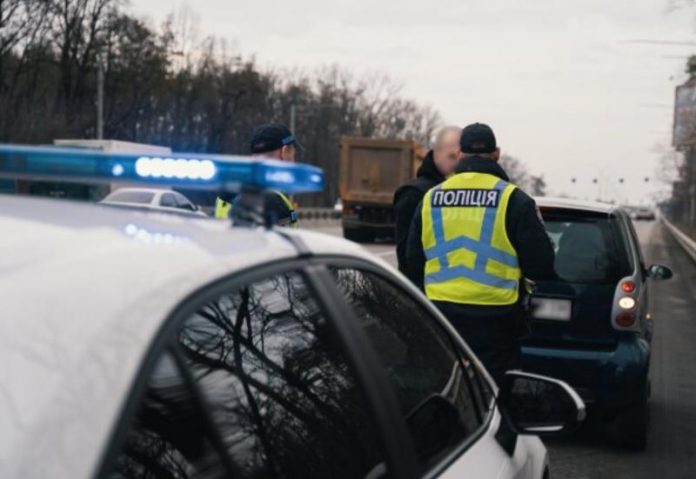 Юристи пояснили, як поліцейські використовують страх і розгубленість водіїв