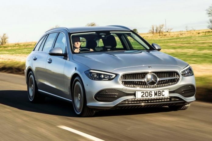 Mercedes готує оновлений універсал C-Class Estate з покращеним автопілотом