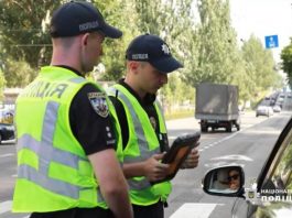 В Україні штрафуватимуть за відсутність аптечки, вогнегасника чи знака аварійної зупинки