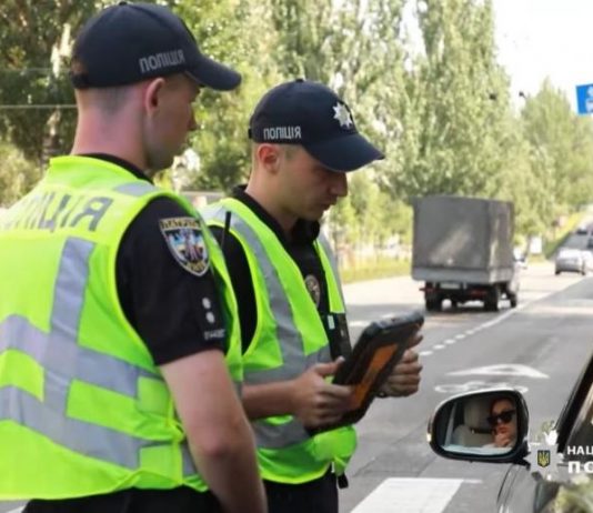В Україні штрафуватимуть за відсутність аптечки, вогнегасника чи знака аварійної зупинки