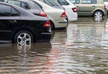 Що робити, якщо довелося їхати через велику калюжу