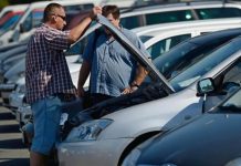 Все більше українців обирають уживані машини з Європи