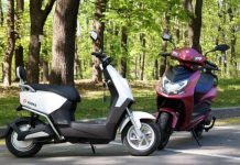 Чи потрібно реєструвати мопед і які права потрібні для керування ним