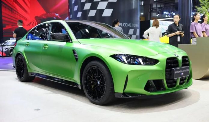 Електромобілі допомогли BMW випередити Mercedes на рідному ринку