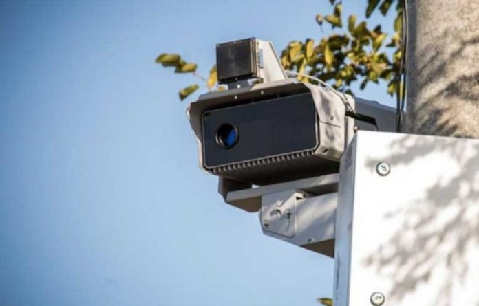 За скільки метрів до камери потрібно зменшити швидкість, щоб не бути оштрафованим