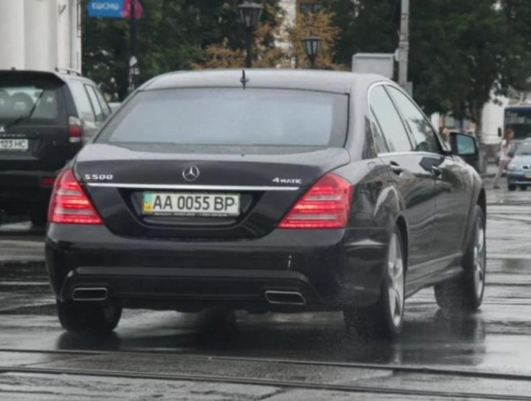 В Україні почастішали випадки “клонування авто”: водії отримують чужі штрафи