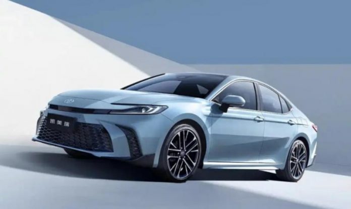 Toyota представила Camry 2026 із сучасними функціями безпеки та преміальним салоном