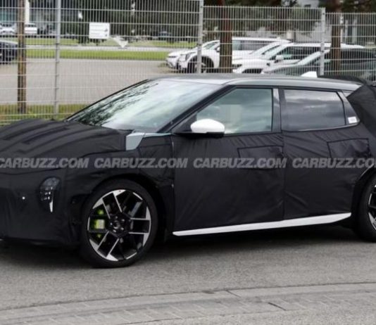 Kia EV4 GT уперше помітили під час тестового заїзду Kia EV4 GT уперше помітили під час тестового заїзду