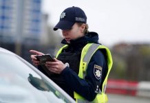 Що робити, якщо поліція забирає права і техпаспорт без рішення суду