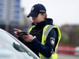 Що робити, якщо поліція забирає права і техпаспорт без рішення суду