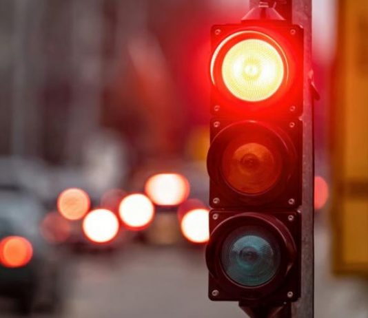 Винятки з правил: у яких випадках проїзд на червоний дозволений Винятки з правил: у яких випадках проїзд на червоний дозволений
