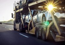 Українці все частіше купують авто зі США: що найчастіше везуть