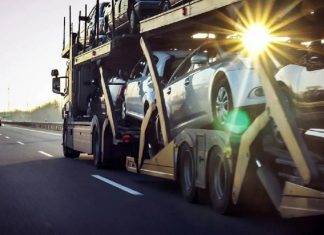 Українці все частіше купують авто зі США: що найчастіше везуть