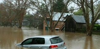 Названо ознаки, що ваш потенційний автомобіль колись був у воді