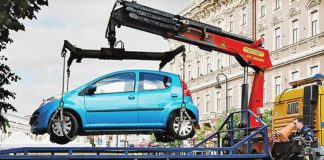 У яких випадках авто можуть евакуювати інспектори з паркування