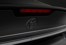 Toyota представила стильну спецверсію Prius Night Shade з потужним гібридом