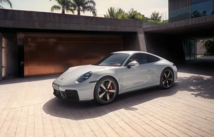 Porsche розширює лінійку 911 Carrera S повнопривідними версіями для всіх кузовів