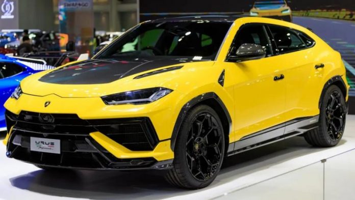 Lamborghini Urus залишиться гібридом до 2035 року
